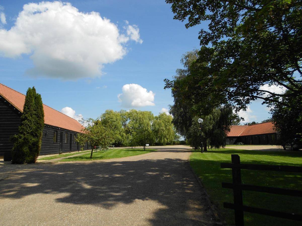 The Farmhouse At Fincham Exterior foto